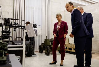 Sybiga and Cooper visits the exhibition that displays Ukrainian unmanned vehicles